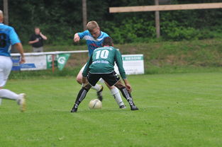 星空娱乐app-中国足球年度传控流比赛战术布置路径图，足球传控集锦